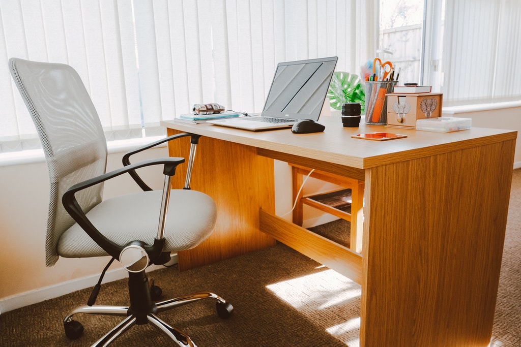 preview of office chair and desk