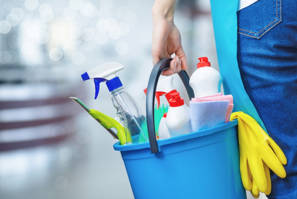 Vacation Rental Cleaning Checklist: 99+ Items [Template]