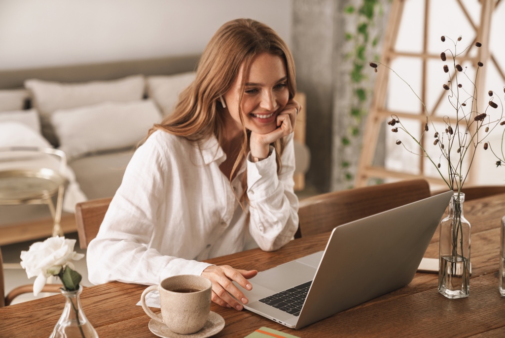 Work From Home Rentals: 7 Tips for Hosting Remote Workers